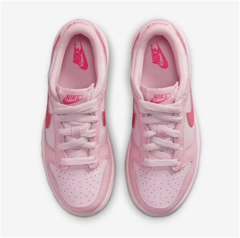 pink Nike dunks size 3